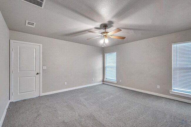 Building Photo - 1306 E 94th St