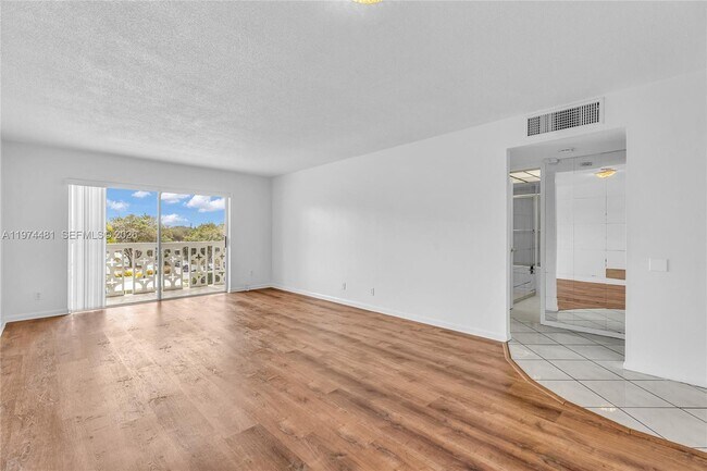 Building Photo - 4200 NW 3rd Ct