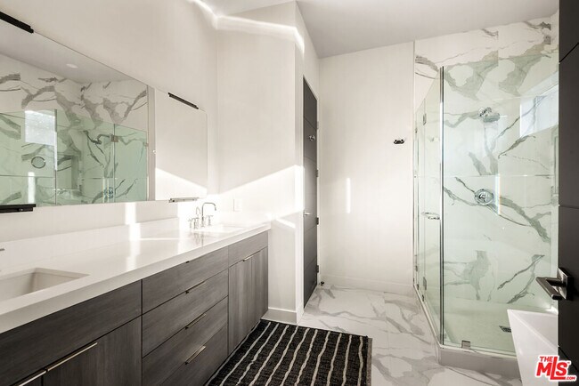 Building Photo - 4211 Ince Blvd