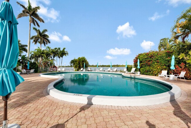 Building Photo - 2505 S Ocean Blvd