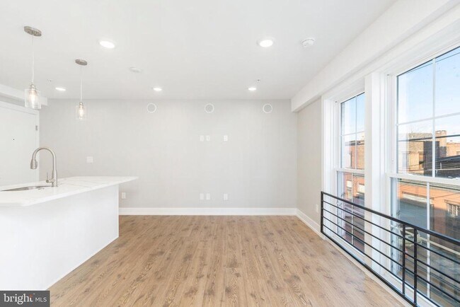 Building Photo - 2304 N 9th St