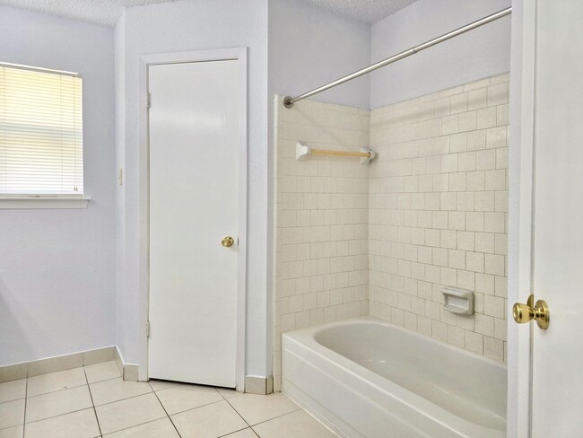 Building Photo - 14227 Blue Falls Dr