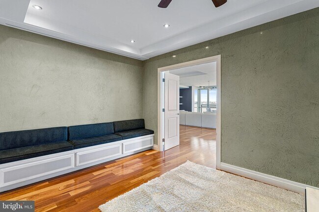 Building Photo - 147 Waterfront St