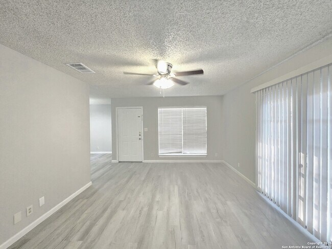 Building Photo - 5507 Roanwood
