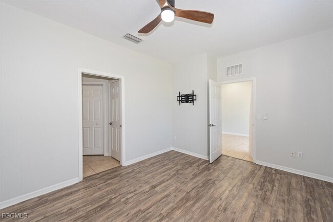 Building Photo - 21379 Bella Terra Blvd