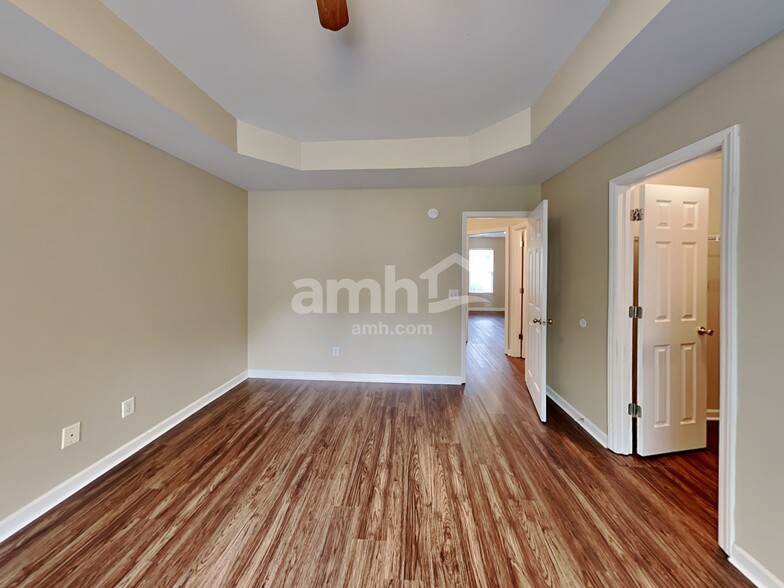 Building Photo - 1578 Laurel Ledge Dr