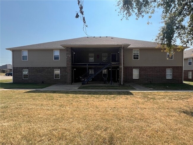 Building Photo - 212 Sadie Ln