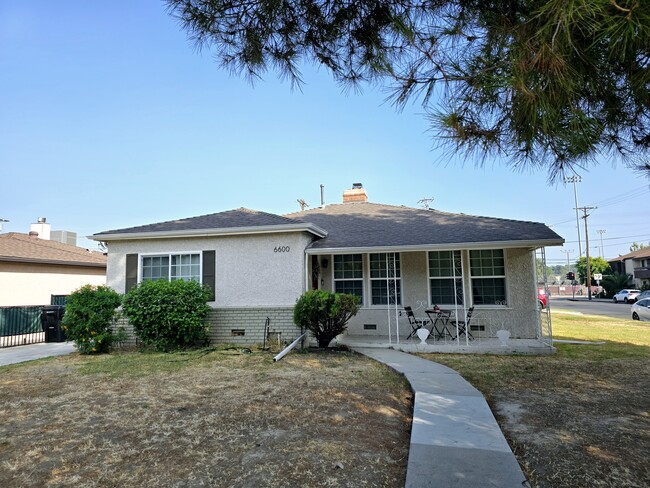 Front of the house - 6600 Saloma Ave