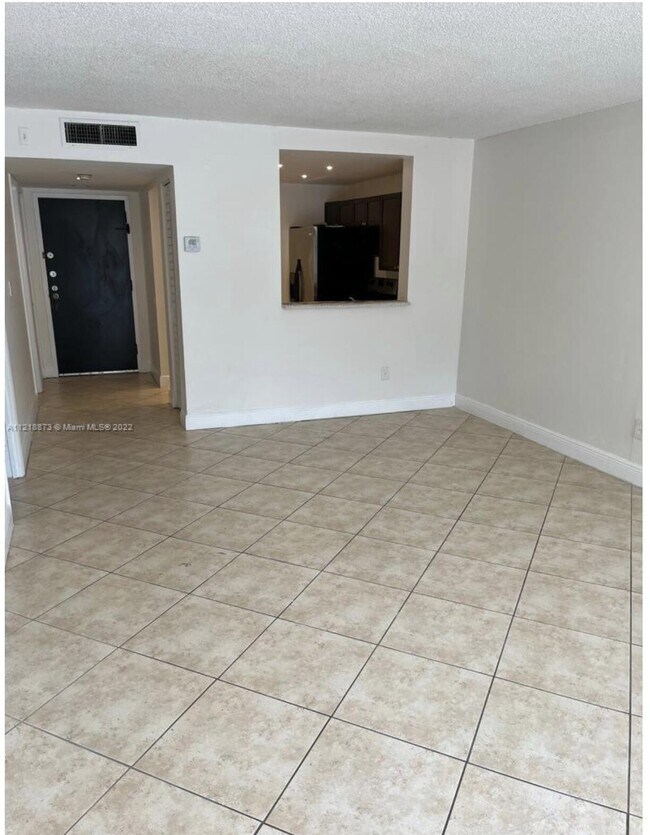 Building Photo - 484 NW 165th St
