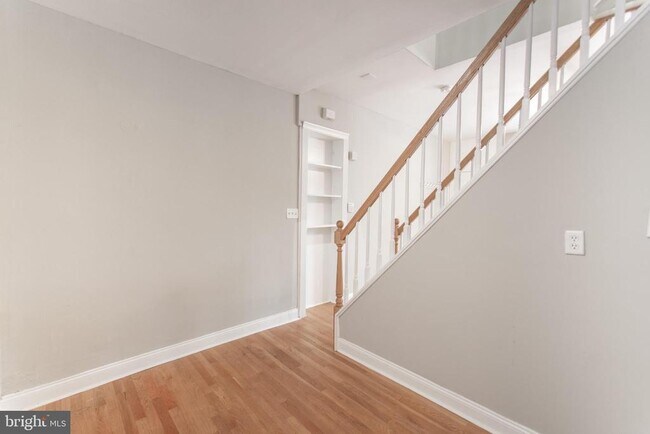 Building Photo - 1606 Rodman St