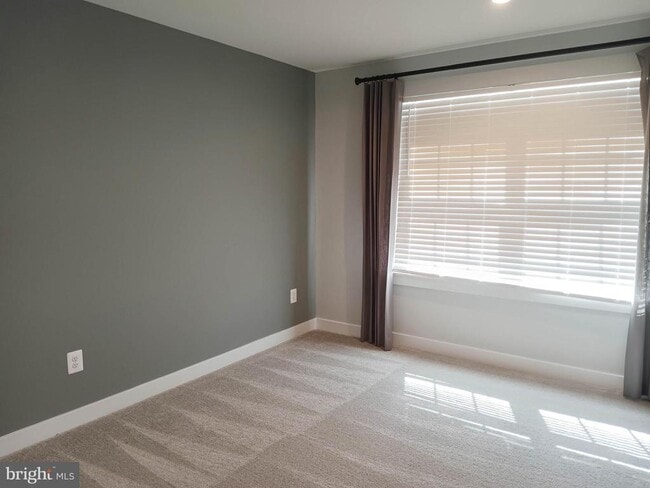 Building Photo - 116 Elmsley Ln