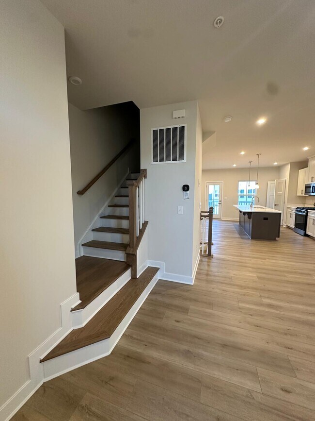 Building Photo - 8626 S Park Dr