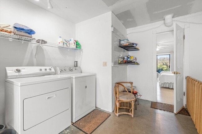 Building Photo - 3385 Coastal Hwy