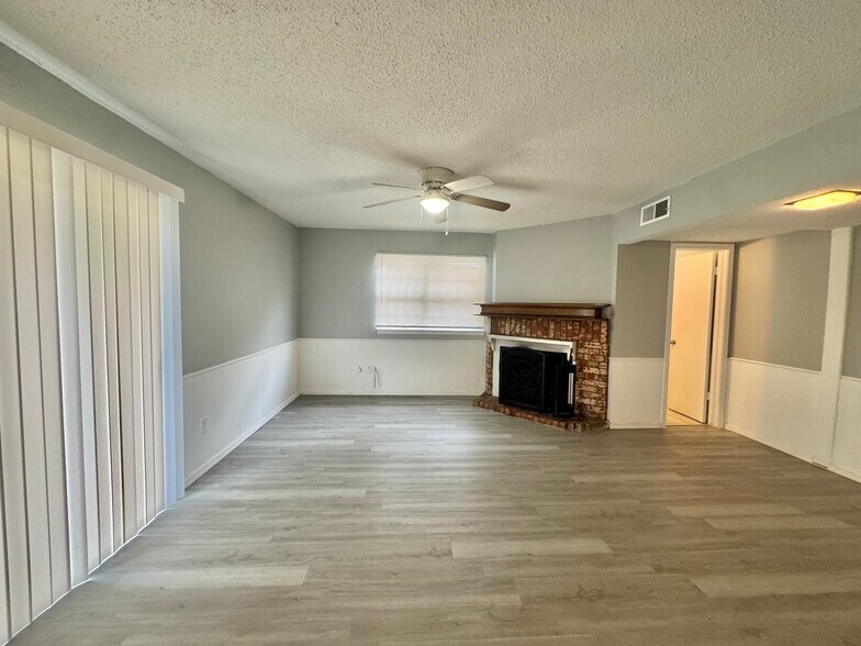 Building Photo - 3029 SW 62nd St