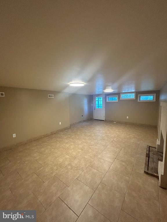 Building Photo - 2560 Betzwood Dr