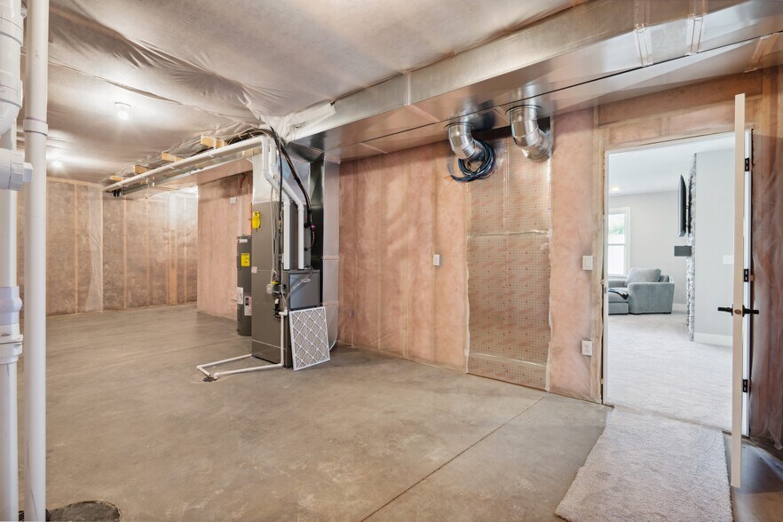 Building Photo - 928 Long Dr