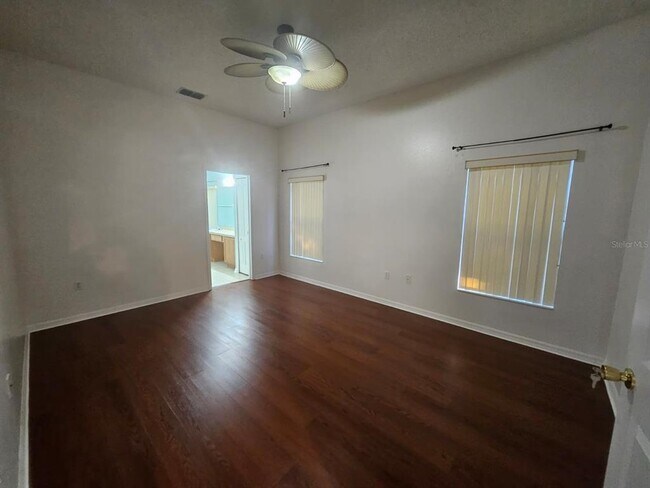 Building Photo - 3985 Andover Cay Blvd