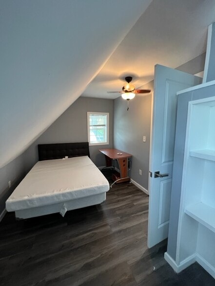 Building Photo - 104 Ashworth Pl