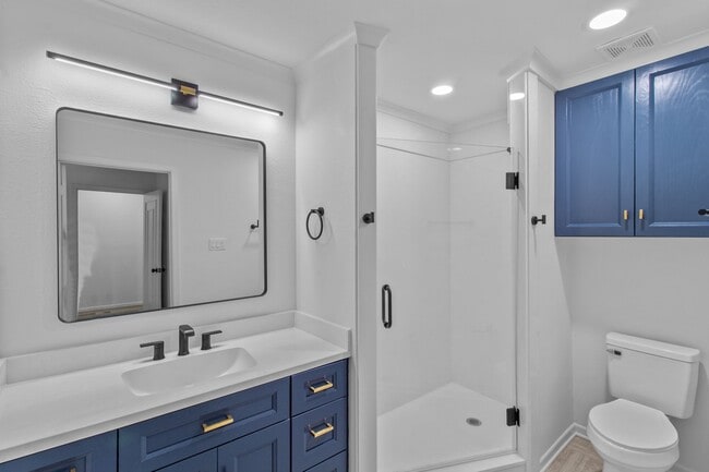 Building Photo - 128 Schooner