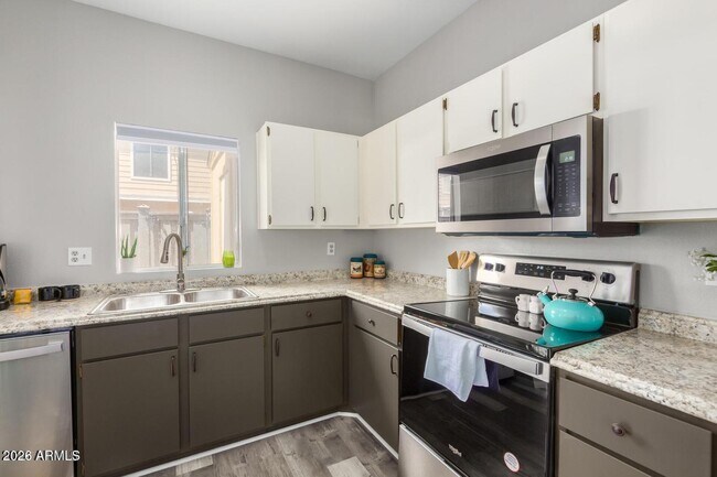 Building Photo - 3320 W McRae Way