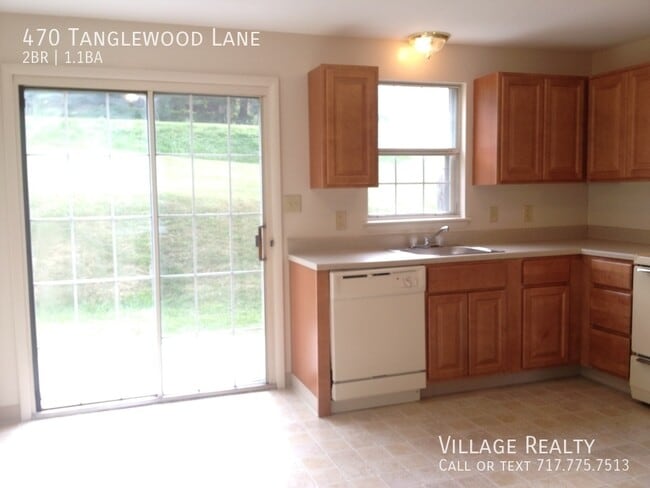 Building Photo - 470 Tanglewood Ln