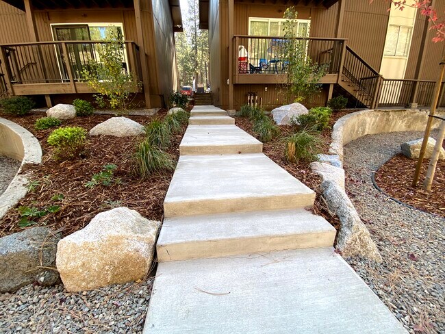 Building Photo - 1070 Echo Road Apartments