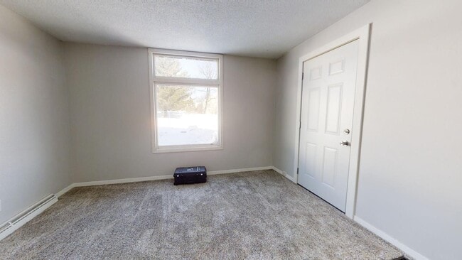 Building Photo - 325 N 10th Ave W