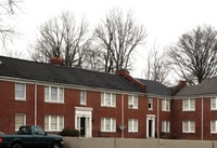 Building Photo - Several Units Available! Lovely 2 bedroom 1 bath classic style apartment