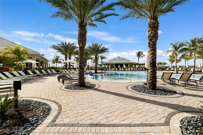 Building Photo - 12041 Canal Grande Dr