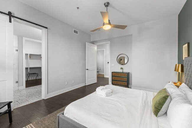 Building Photo - 1224 2nd Ave S