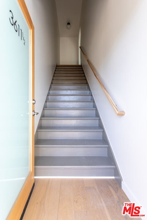 Building Photo - 3611 1/2 Bellevue Ave