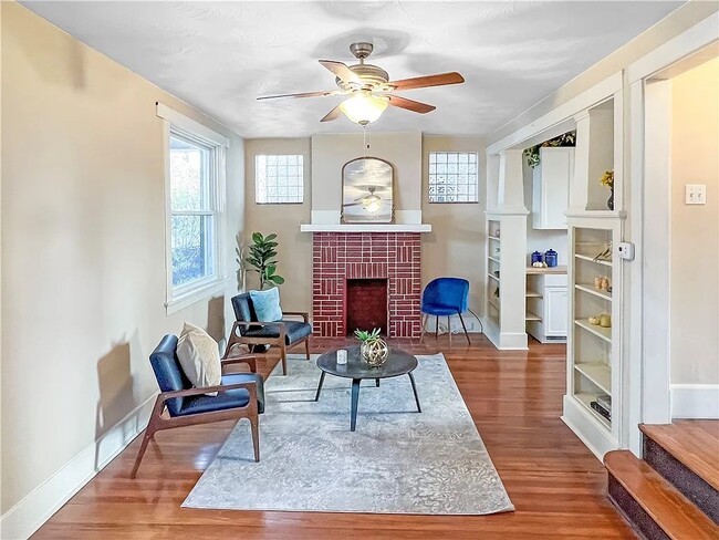 Open Floor Plan - 1453 Park Blvd