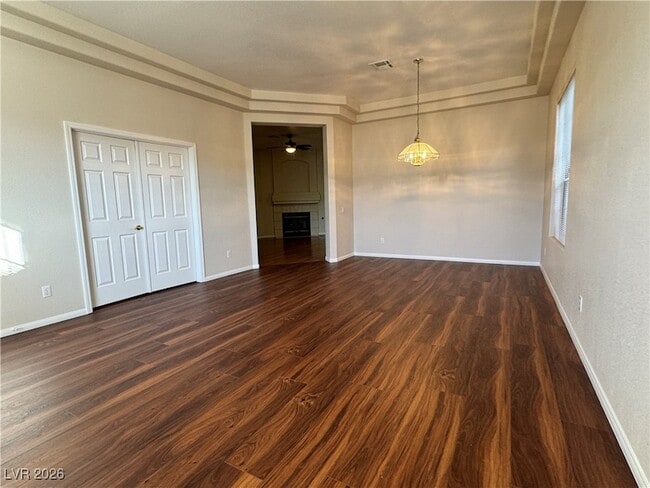 Building Photo - 8625 Desert Bird Dr