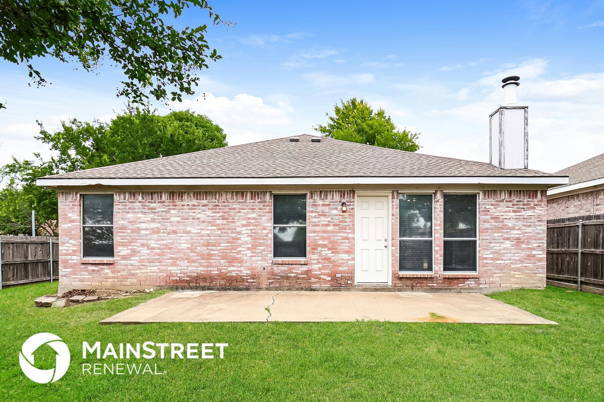 Building Photo - 10241 Pleasant Mound Dr