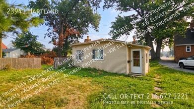 Building Photo - 23941 Hartland-