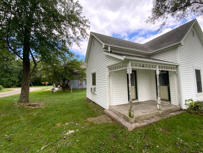 Primary Photo - 11 N Charlesworth Ave