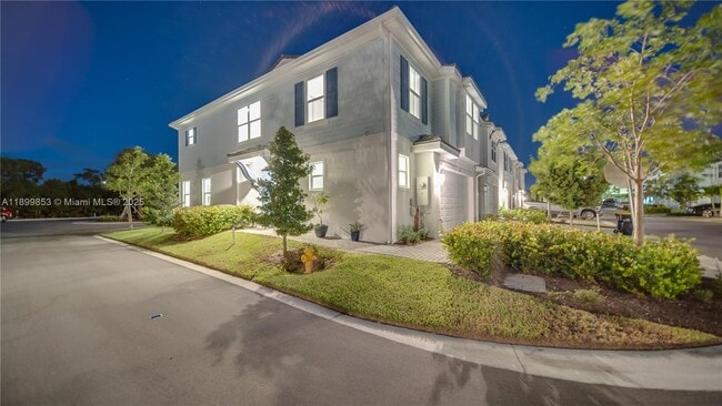 Building Photo - 241 Preserve Trl N