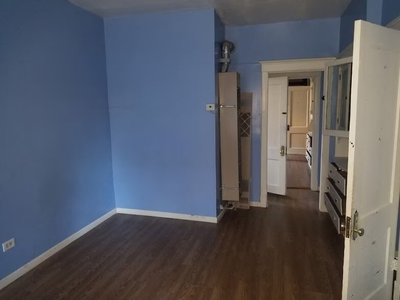 Building Photo - 2453 W 46th Pl