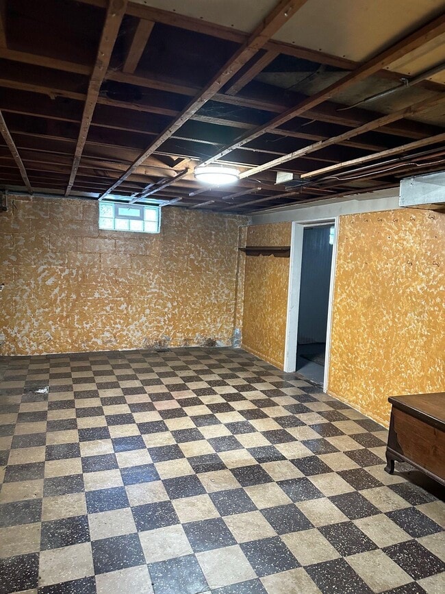 Building Photo - 3340 Dudley St