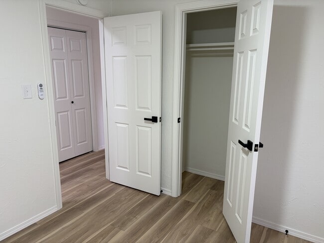 Building Photo - 522 W Highland St