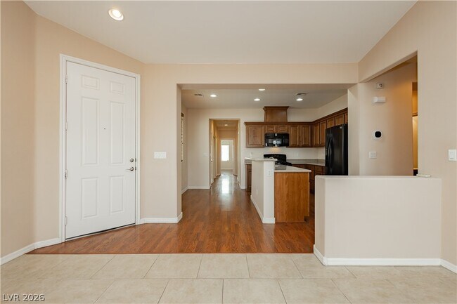 Building Photo - 11220 Robin Park Ave