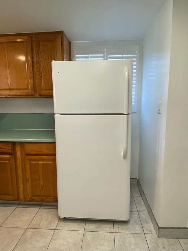 Building Photo - Nice 3 bedroom 1 bath with office Walking ...