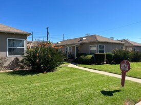 Building Photo - 428 N Glenwood Plz