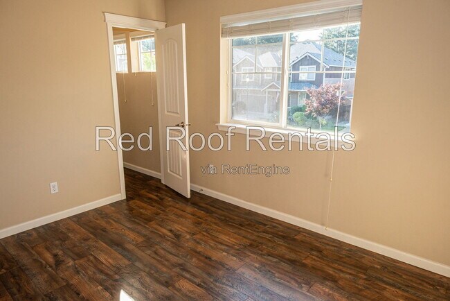 Building Photo - 1441 Farina Lp SE