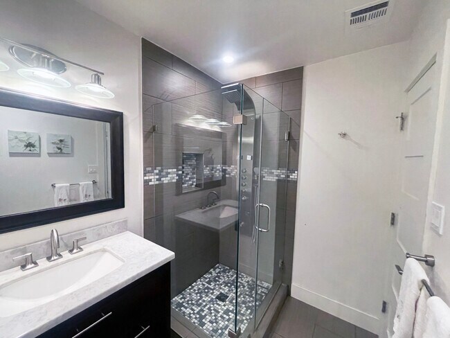 Building Photo - 14717 Terryknoll Dr