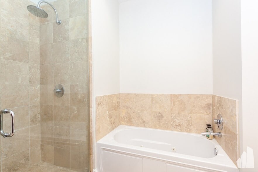 Building Photo - 1464 S Michigan Ave