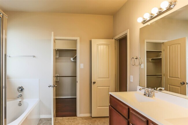 Building Photo - 3443 Arrowhead Bay Ln