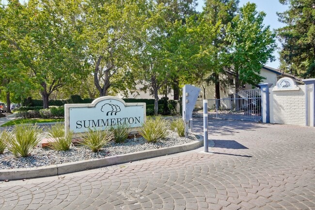 Building Photo - Hidden Silicon Valley Oasis! 2BR/2.5BA Townhome with TWO Private Patios, 2 Dedicated Parking Spac...