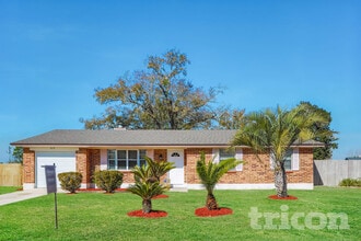 Building Photo - 1478 Pawnee St