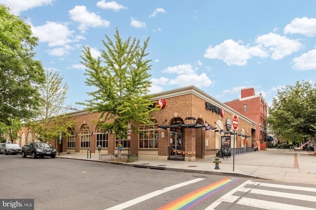Building Photo - 1743 Q St NW